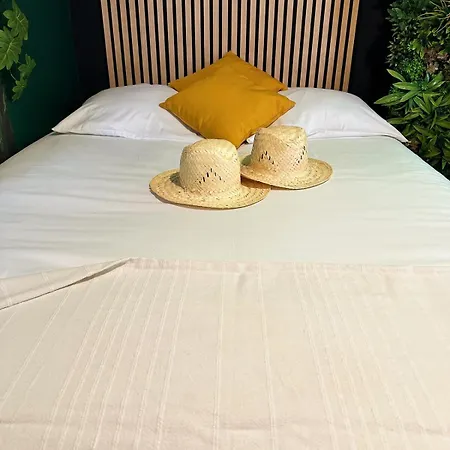 Jungle Suite - Balneo & Terrasse Privee Lunel (Herault)