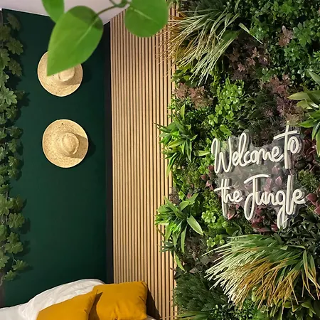 Jungle Suite - Balneo & Terrasse Privee Lägenhet *